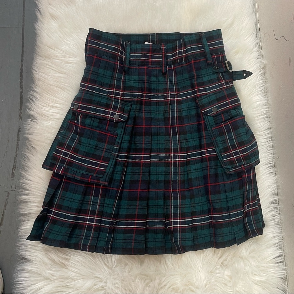 Scottish Men's Modern Black Watch Tartan utility kilt - 2 Cargo Pockets Kilt  32